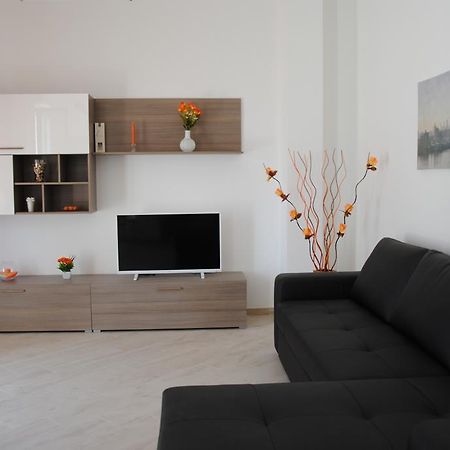 Sesto Piano House Apartment โมโนโปลี ภายนอก รูปภาพ